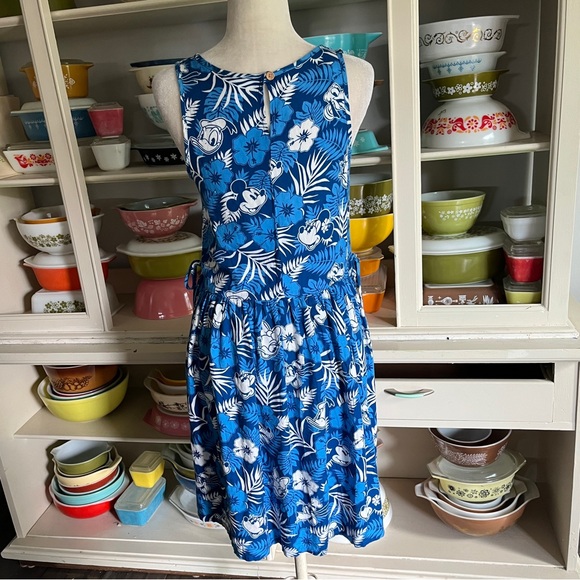 Disney Hawaii Aloha Dress - Size Small - Picture 5 of 16